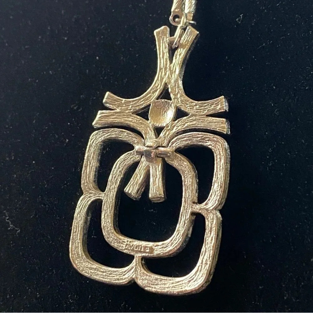 Vintage  Avon 1974 Mayan Silver Pendant Necklace Brutalist Style - Picture 3 of 7